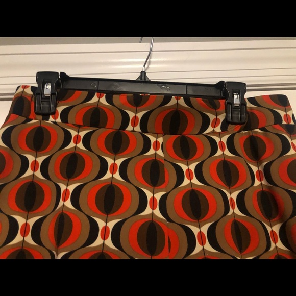 Very stretchy and comfortable pants. NWT size M - Picture 2 of 6